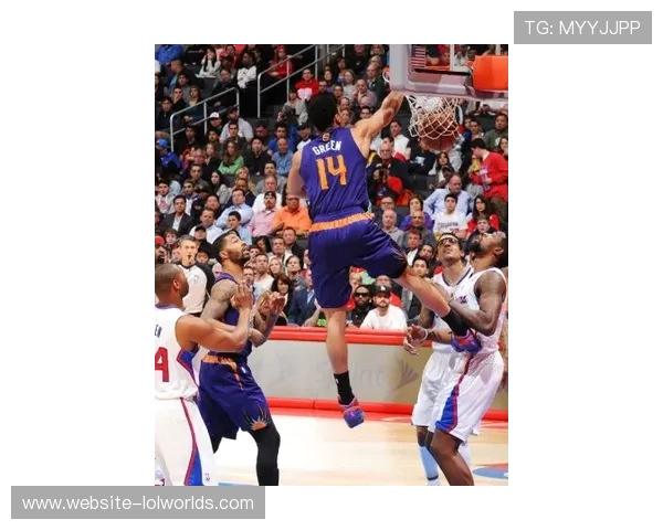 山猫队科利尔半决赛空砍24分，赛后眼眶湿润承诺来年再战